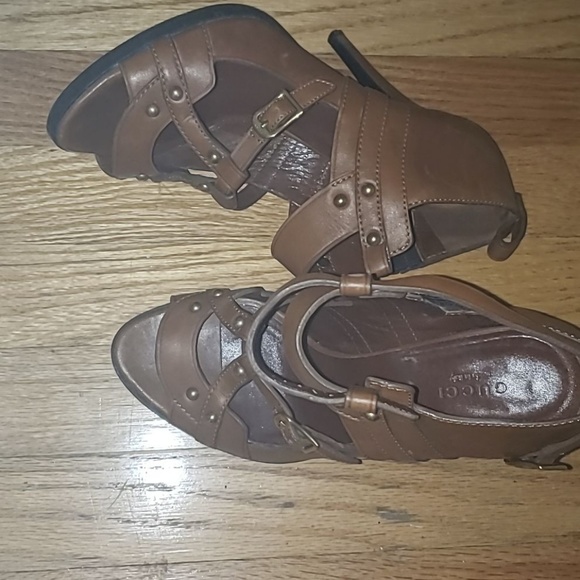 GUCCI GLADIATOR SANDALS - Picture 2 of 3